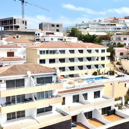Apartamento Solo Adultos, Bien Comunicado, Freewifi, Piscina En Tenerife Sur Cerca De Playa De Las Americas شقة *