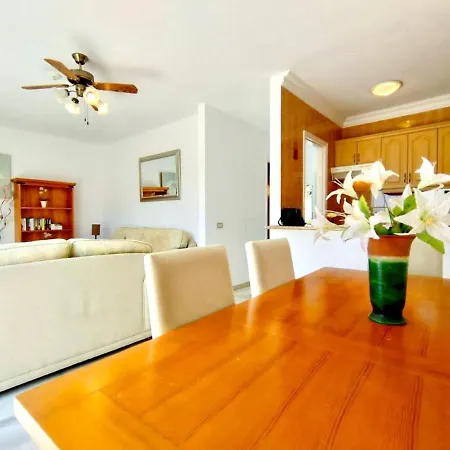 Apartamento Solo Adultos, Bien Comunicado, Freewifi, Piscina En Tenerife Sur Cerca De Playa De Las Americas أذيخي